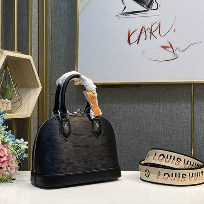 Louis Vuitton Inspired Handbags, AA+ Quality 100% Genuine Leather Classic Flap Medium Quilted Lambskin Black Gold, 18X 1 1X 5cm BL 4 Colour