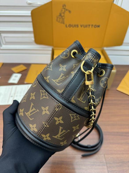 Louis Vuitton Inspired Handbags, AA+ Quality 100% Genuine Leather Classic Flap Medium Quilted Lambskin Black Gold, 18X 1 1X 5cm BL 4 Colour