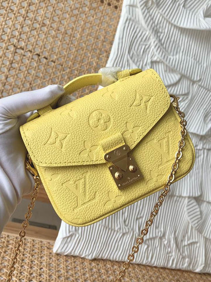 Louis Vuitton Handbags, AA+ Quality 100% Genuine Leather Classic Flap Medium Quilted Lambskin Black Gold, 18X 1 1X 5cm BL 4 Colour