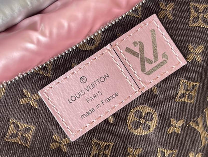 Louis Vuitton Handbags, AA+ Quality 100% Genuine Leather Classic Flap Medium Quilted Lambskin Black Gold, 18X 1 1X 5cm BL 4 Colour
