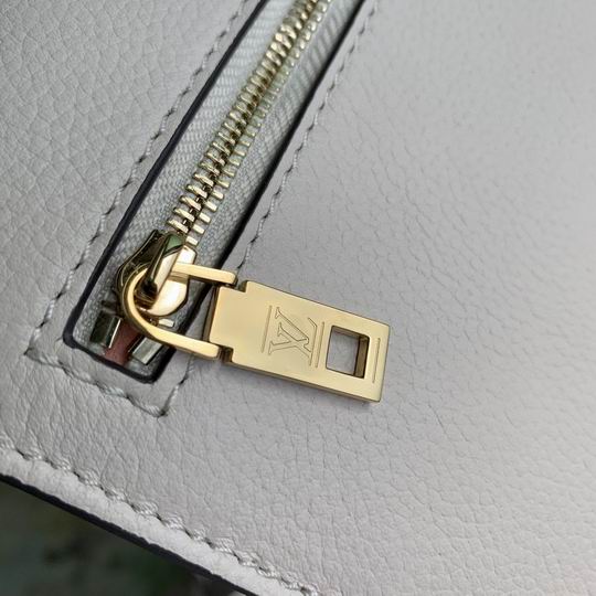 Inspired Handbags, AA+ Quality 100% Genuine Leather Classic Flap Medium Quilted Lambskin Black Gold, 18X 1 1X 5cm BL 4 Colour