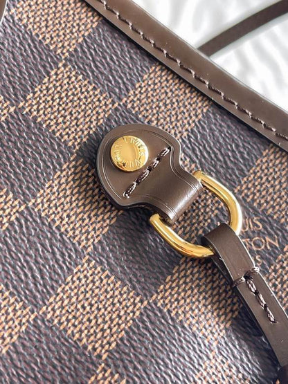 louis vuitton Inspired Handbags, AA+ Quality 100% Genuine Leather Classic Flap Medium Quilted Lambskin Black Gold, 18X 1 1X 5cm BL 4 Colour