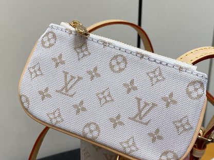Louis Vuitton Inspired Handbags, AA+ Quality 100% Genuine Leather Classic Flap Medium Quilted Lambskin Black Gold, 18X 1 1X 5cm BL 4 Colour