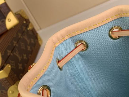Louis Vuitton Inspired Handbags, AA+ Quality 100% Genuine Leather Classic Flap Medium Quilted Lambskin Black Gold, 18X 1 1X 5cm BL 4 Colour