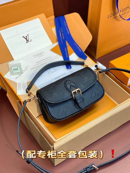 Inspired Handbags, AA+ Quality 100% Genuine Leather Classic Flap Medium Quilted Lambskin Black Gold, 18X 1 1X 5cm BL 4 Colour