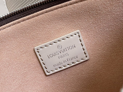 Louis Vuitton Inspired Handbags, AA+ Quality 100% Genuine Leather Classic Flap Medium Quilted Lambskin Black Gold, 18X 1 1X 5cm BL 4 Colour