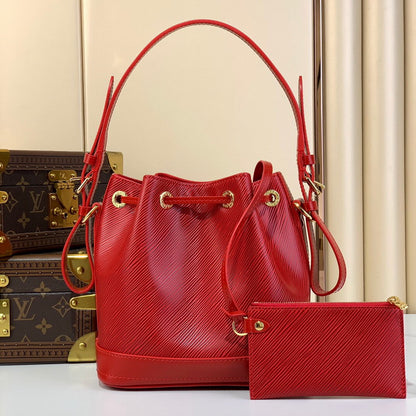 Louis Vuitton Inspired Handbags, AA+ Quality 100% Genuine Leather Classic Flap Medium Quilted Lambskin Black Gold, 18X 1 1X 5cm BL 4 Colour