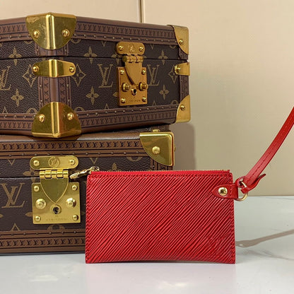 Louis Vuitton Inspired Handbags, AA+ Quality 100% Genuine Leather Classic Flap Medium Quilted Lambskin Black Gold, 18X 1 1X 5cm BL 4 Colour