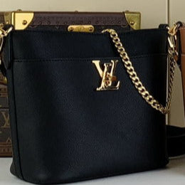 Louis Vuitton Inspired Handbags, AA+ Quality 100% Genuine Leather Classic Flap Medium Quilted Lambskin Black Gold, 18X 1 1X 5cm BL 4 Colour